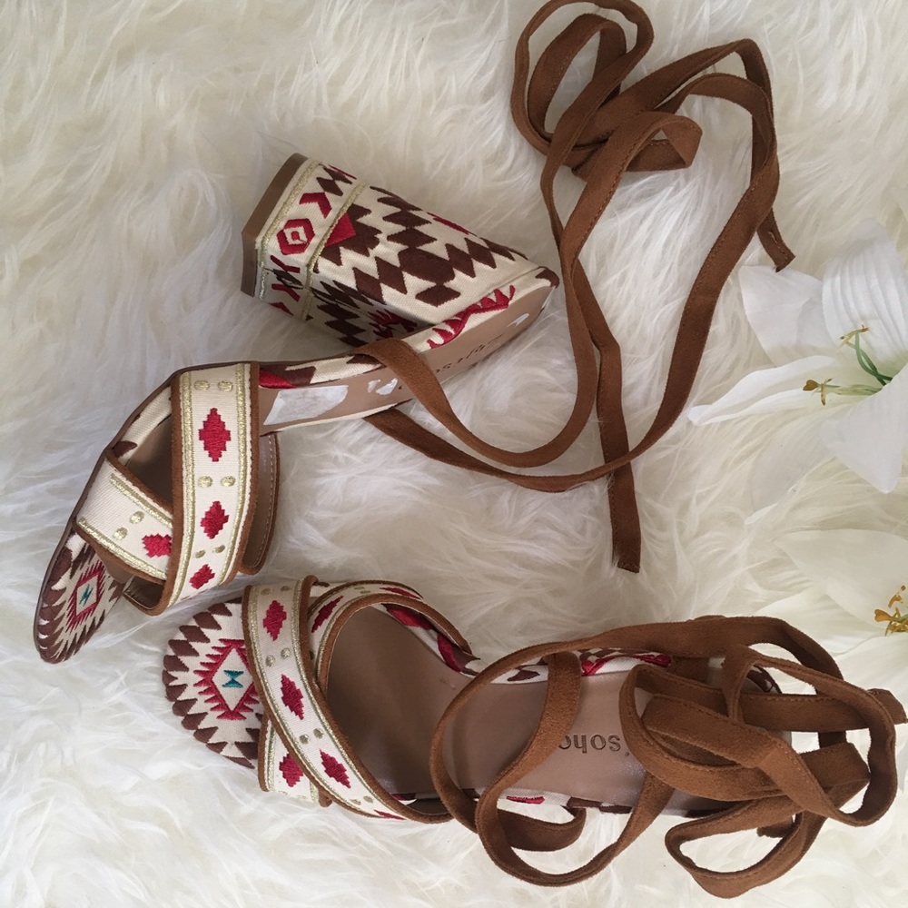 Boho Gypsy Hippie Wrap Around Block Heels SZ 8.5